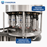 Machine de rinçage, remplissage et bouchage de bouteilles en PET et en verre pour eau potable pure minérale, entièrement automatique et à grande vitesse