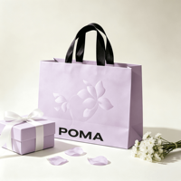 Sac cadeau en papier avec logo personnalisé, poignée en ruban de satin, fleur en relief, finition mate lavande, sac de shopping, sac d'emballage pour bijoux, vente en gros
