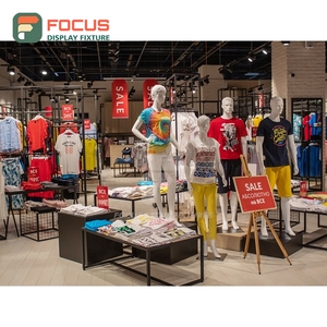 Présentoir professionnel en métal chromé pour magasin de détail, service de conception de présentoirs pour chaînes de magasins de vêtements - Product Image 2