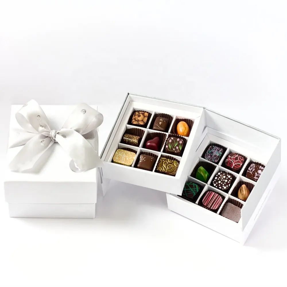 Özel Logo yüksek kalite beyaz kağıt hediye kutusu ile 18 izgaralar bölücüler gıda şeker kutusu çikolata ambalaj kutusu