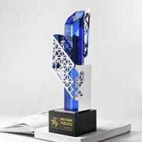Trophée en cristal personnalisé atmosphère créative de haute qualité sens scientifique et technologique du trophée en métal d'ingénierie du bâtiment