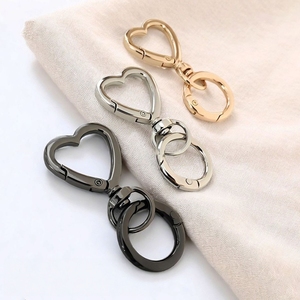 Fermoirs à ressort pivotants en métal, clips à pression, porte-clés en forme de cœur, boucles de suspension DIY, porte-clés, boucles de suspension, accessoires pour sacs - Product Image 1