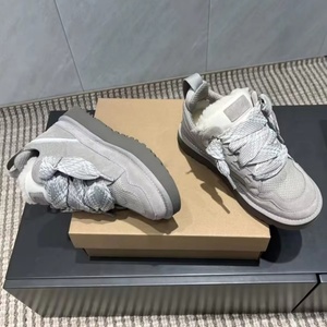 Bottes d'hiver unisexes de luxe Uggs, bottes de neige tendance et élégantes, chaudes et confortables en cuir et laine, hauteur cheville, semelle intérieure en PU - Product Image 5