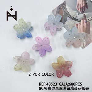 Fermaglio per capelli a forma di fiore di frangipani con strass effetto gelatina smerigliata, 8 cm - Product Image 3