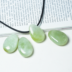 Joyas Janni, Colgante de Jade Serpentina, Placa de Driststone, 30x20mm, Forma de Lágrima, Orificio de 2.5mm, Multicolor, Unisex, Hecho en China - Product Image 1