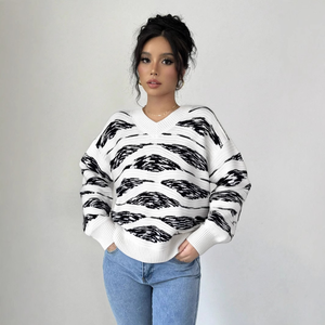 Suéteres de talla grande de diseñador de lujo para mujer Marca OEM personalizada de punto Estilo europeo Ropa de invierno Fabricante Wanita - Product Image 1