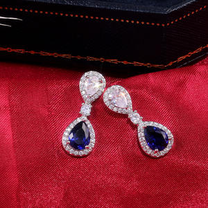 Orecchini di Lusso con Cristalli Naturali a Goccia Blu, Montatura in Argento 925, Orecchini Pendenti da Sposa per Donna - Product Image 5