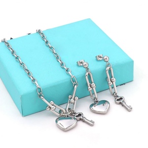 Conjunto de Collar con Colgante de Corazón en Acero Inoxidable Chapado en Oro de 18K, Antideslustre, para Bodas o Fiestas, para Mujeres y Niñas - Product Image 6