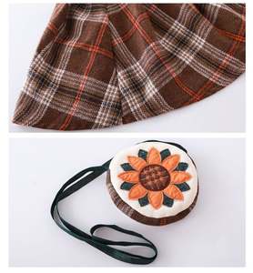 Vente en gros, nouvelle collection printemps, chemise pour fille, col Peter Pan brodé, jupe en tartan, ensemble deux pièces pour enfant - Product Image 6