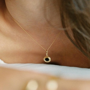 <span class=keywords><strong>Collier</strong></span> Pendentif Grenat en <span class=keywords><strong>Or</strong></span> 18K, Étanche, Colliers <span class=keywords><strong>Or</strong></span> et Argent, Pendentif de Luxe Tendance, Unique et Élégant, Nouveauté Designer - Product Image 5