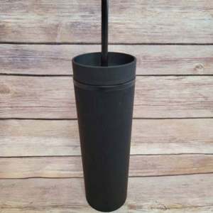 Botella de agua de plástico mate reutilizable de doble pared de 16 oz al por mayor, vaso delgado de acrílico con tapa y pajita, sin BPA, a granel - Product Image 3