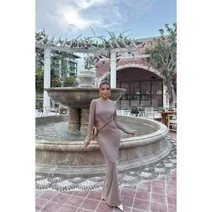 ชุดแต่งงานทรงเอไลน์สีเบจพื้นฐาน ยาวประดับเพชรที่เอวทรงเอ็มไพร์ ไซส์ XL ผ้าโพลีเอสเตอร์ผสมคอตตอน ลายพิมพ์ลายดอกไม้ฤดูใบไม้ผลิ - Product Image 4