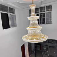 Éclairage suspendu de lustre en cristal d'escalier de villa de hall d'hôtel minimaliste