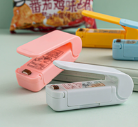 Mini scelleuse de sacs en plastique écologique avec conception flexible, clip de stockage portable pour sceller les aliments, les collations, l'utilisation en cuisine