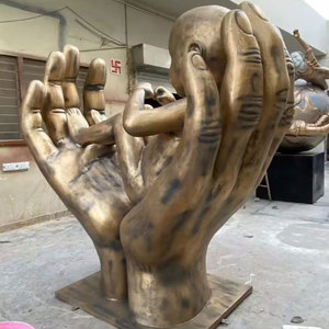 Statua in Metallo Grande Personalizzata per Parchi: Scultura Moderna in Bronzo con Mano che Afferra, Raffigurante una Ragazza che Ti Ferma <span class=keywords><strong>se</strong></span> Cadesti - Product Image 4