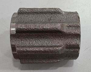 Insert de moyeu central de qualité supérieure, robuste et de précision, en métal industriel, pour systèmes automobiles - Product Image 1