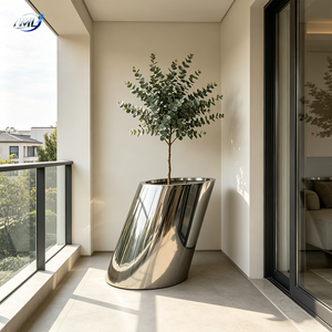 Jardinière moderne en acier inoxydable chromé, design minimaliste pour plantes vertes, pour l'extérieur. - Product Image 5