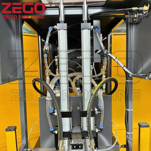 Machine de soufflage de bouteilles d'eau minérale semi-automatique de vente chaude Machine de soufflage de pots en PET avec un nouveau design - Product Image 6