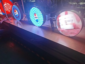 Pantalla redonda Circular Led P2 personalizada, publicidad de alto brillo montada en la pared para exteriores, señalización Digital Led para cafetería y Hotel - Product Image 4