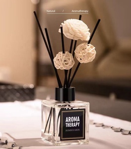 Eco-friendly OEM home Hotel air fresh 100ml bastoncini di fiori in Rattan diffusore di reed in bottiglia di vetro trasparente - Product Image 2