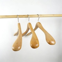 Cintres en bois de couleur rétro, à épaules larges, avec logo personnalisé, cintres de luxe en bois pour l'affichage en magasin, pour costumes, manteaux, robes de mariée