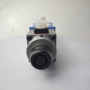 วาล์วควบคุมทิศทางแบบสัดส่วน KDG4V รุ่น KDG4V-3-33C30X-M-U-H7-60 - Product Image 2