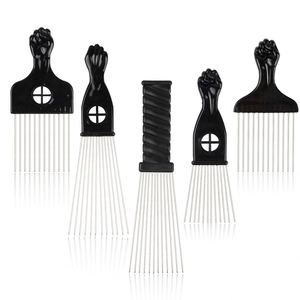 หวีโลหะสีดำแบบ Afro Comb ทนความร้อน พร้อมก้านสแตนเลส ด้ามจับพลาสติก ซี่หวีกว้าง สำหรับจัดแต่งทรงผม รับทำโลโก้ตามสั่ง - Product Image 1