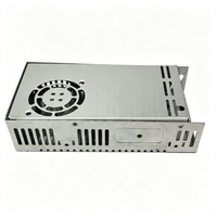 Grille de ventilation supérieure en tôle d'acier gris argenté pour boîtier, avec fentes de ventilation multi-latérales et oreilles de fixation courbées pour appareils électroniques