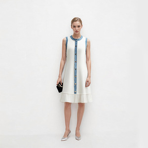 Abito in Maglia e Denim di Alta Qualità, Elegante, Primaverile ed Estivo, Monopetto, con Pieghe e Inserti, Lunghezza Media - Product Image 1
