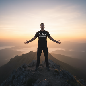 อย่ากลัวแล้วแต่ทำมันอยู่ดี ทีเชิ้ตเสื้อยืดคอกลมแขนสั้นสำหรับผู้ใหญ่แบบยูนิเซ็กซ์ ดีไซน์สร้างแรงบันดาลใจ เสื้อผ้าส่งเสริมการขาย - Product Image 2