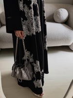 Abaya de luxe noire Hafizah, Kaftan de Dubaï, élégante robe longue ouverte pour femmes musulmanes, avec patchwork de dentelle blanche contrastante, style kimono modeste