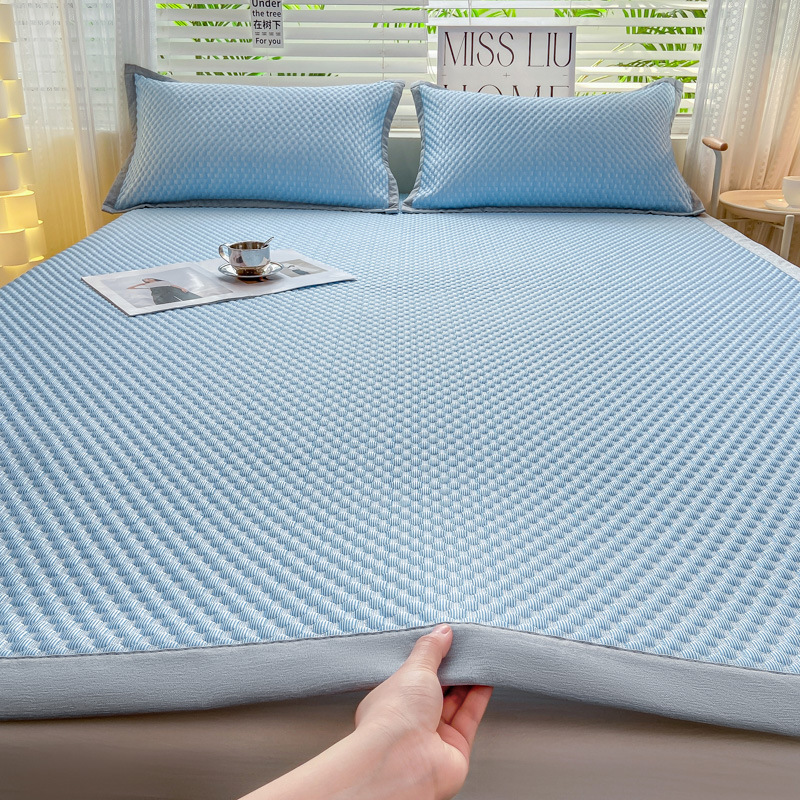 Style drap-housse, un choix haut de gamme en bleu azur.