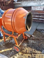 Beweglicher Kleiner Betonmischtank für Mörtelmischer, Einsatz im Hofbodenbau
