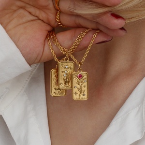 Collares de Cadena Trenzada de Acero Inoxidable Estilo Hip Hop, Joyería Antideslustre con Colgante de Estrella, Luna, Rosa y Sol, Chapado en Oro de 18K para Mujer - Product Image 2