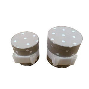 Cajas Redondas para Recuerdos de Fiesta - Product Image 1