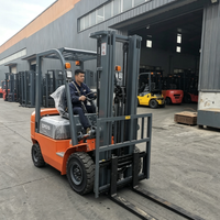 Chariot élévateur à contrepoids diesel de 1,5 tonne pour la manutention de palettes en entrepôt