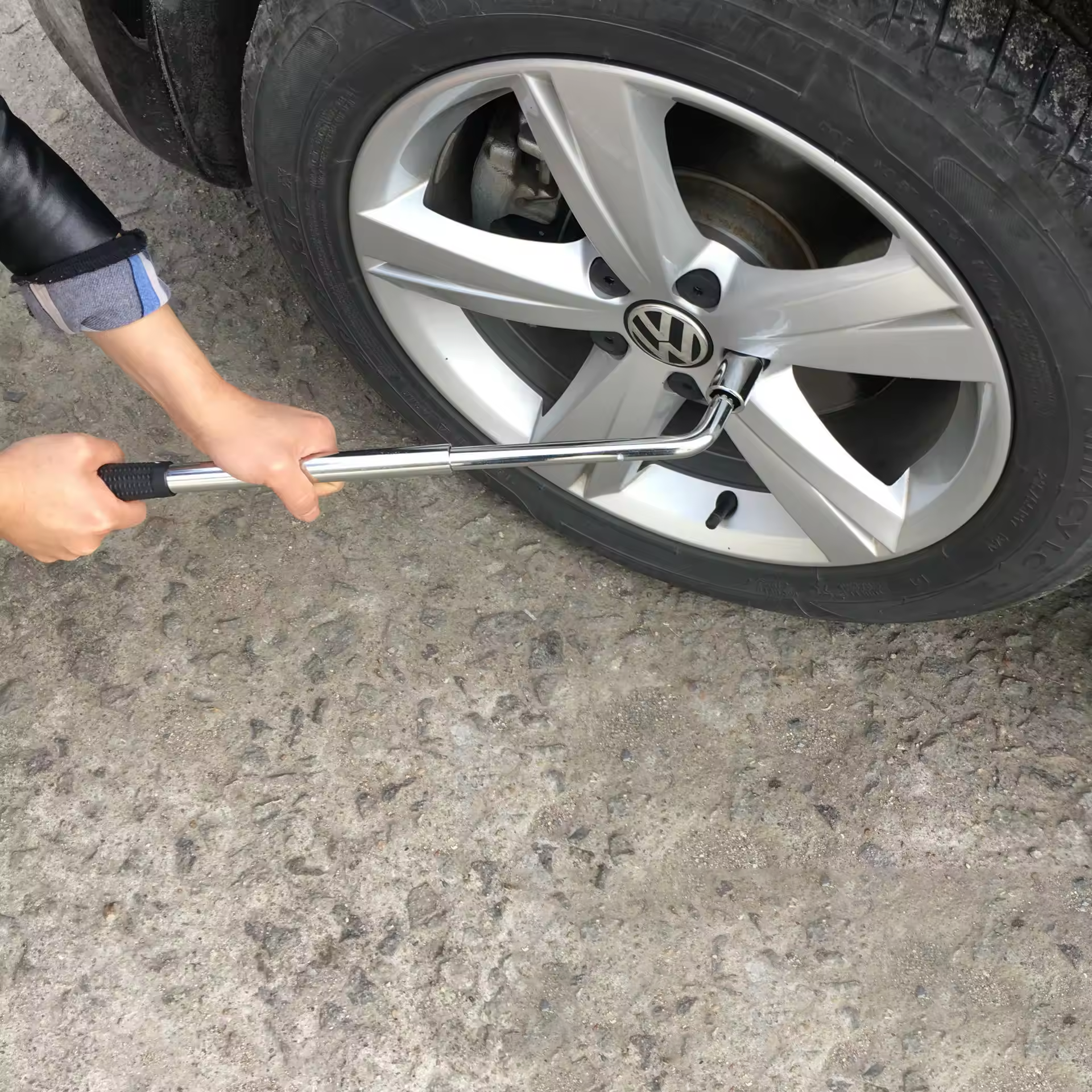 Semetall 21mm Car Spare Tire Lug Wrench With L Type Ghana