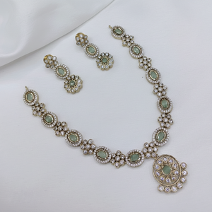 High Quality Traditional Ethnic Prime Antique <b>Gold</b> Plated Zircon Flower Design Necklace <b>Set</b> Earrings Maang Tikka Wedding Party - Product Image 2