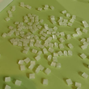 حبيبات البولي كربونات المعاد تدويرها المقاومة للصدمات |   حبيبات بلاستيكية صديقة للبيئة من البولي كربونات للاستخدام في الحقن - Product Image 1