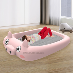 Cama inflable de dibujos animados de cerdo personalizada de fábrica, cama inflable portátil para niños pequeños, colchón de aire para bebés de viaje para niños - Product Image 1