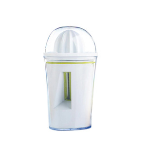 2 en 1 multifuncional de plástico herramientas de cocina manual exprimidor de cítricos y la espiral cortadora - Product Image 1