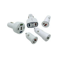 Hızlı araba USB şarj aleti beyaz hızlı şarj USB tipi C PD 30W DC 12-30V araba şarjı