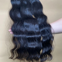 Extensions de cheveux humains vierges non traités, alignés sur les cuticules, en vrac, ondulés, pour tissage à coudre, origine Vietnamienne
