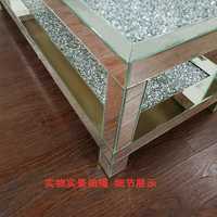 Table basse de style européen en acier inoxydable avec plateau en verre à surface perforée, luxe discret et design simple, pour salon
