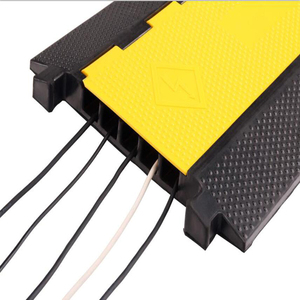 Rampe de protection de câbles en caoutchouc en gros pour usine, taille personnalisée, OEM disponible pour projets de sécurité routière - Product Image 3