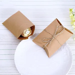 Toptan özel Kraft yastık hediye kağıt kutuları takı şeker hediye ambalaj düğün mevcut doğum günü partisi hediye kutusu