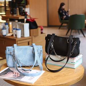 2025 nicho nuevo bolso de un solo hombro, dulce y fresco, motocicleta de cadena de chica picante, axila, mano cruzada de gama alta para mujeres - Product Image 4