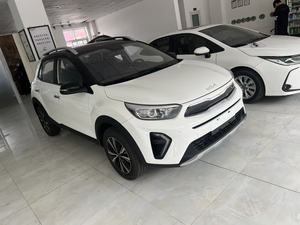 Kia Stonic 1.4L Usado, Versión con Techo Solar, <span class=keywords><strong>Casi</strong></span> Nuevo, Pintura Original, 3700km, Bajo Kilometraje, Blanco, Auto de <span class=keywords><strong>Segunda</strong></span> <span class=keywords><strong>Mano</strong></span> para Exportación - Product Image 3