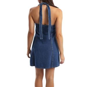 Vestido vaquero mini de cuello halter de alta calidad OEM, informal, con espalda descubierta, estilo A, para mujer, ideal para verano. - Product Image 2