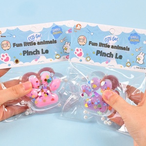 Juguetes para niños de EVA súper suaves, transparentes, con diseño de garra de gato, que emiten sonido al apretar, para descompresión manual y combinación de colores, venta al por mayor - Product Image 4